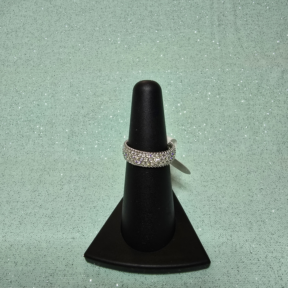 Elegant Silver Crystal Ring - GRA Certified and Passes the Diamond Tester!! 💎